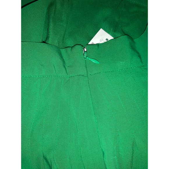 Gap Kelly Green shirt. Size 12 NWT. 100% viscose rayon. - Picture 4 of 5